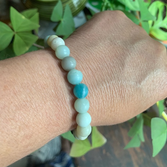 NWT ✨Genuine 8mm Amazonite ✨Cleansing Healing Gemstone Bracelet✨ Handmade - Picture 4 of 7